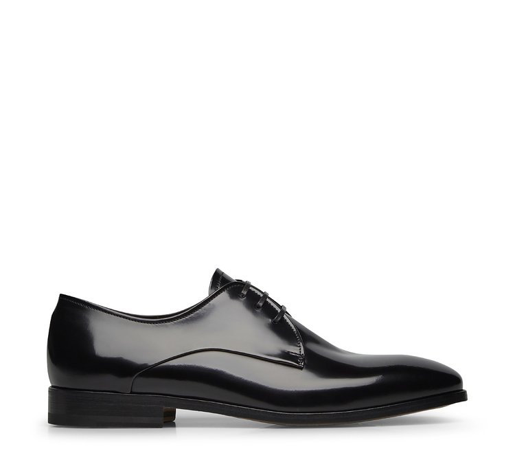 Derby shoes in calfskin