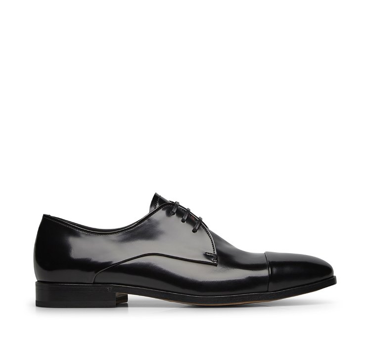 Derby shoes in calfskin