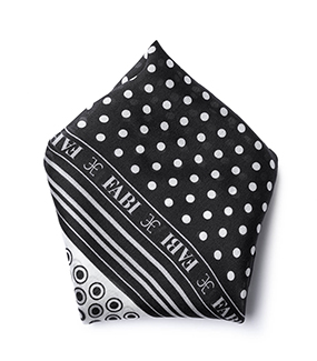 Шейный платок для мужчин: символ утонченной элегантности