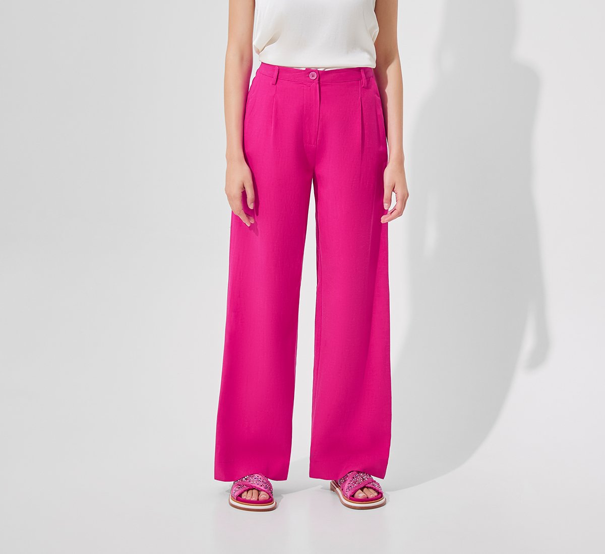 Wide-leg trousers with pleats