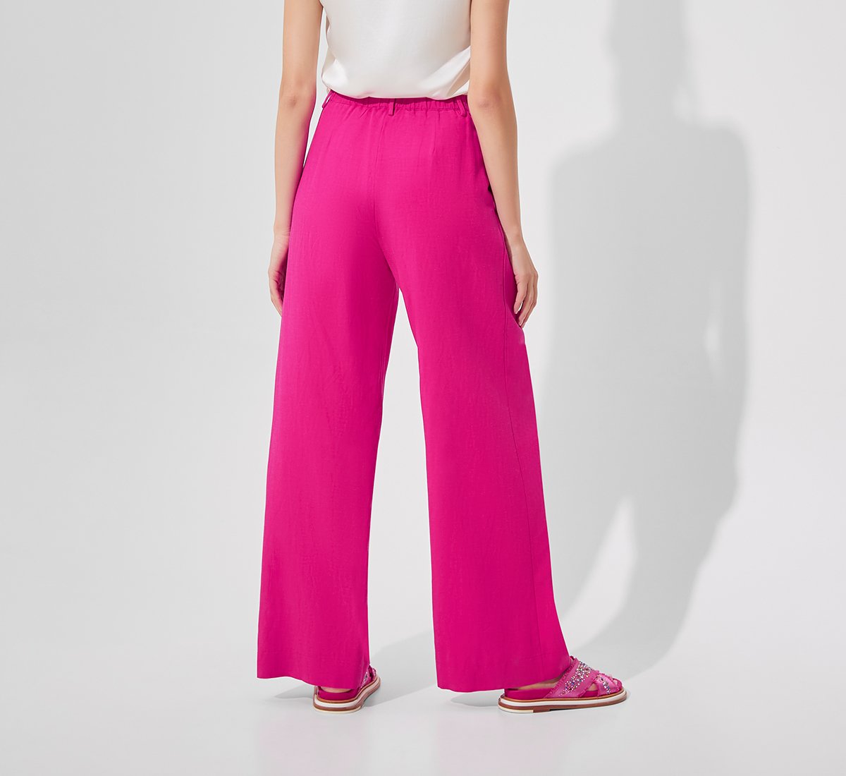 Wide-leg trousers with pleats